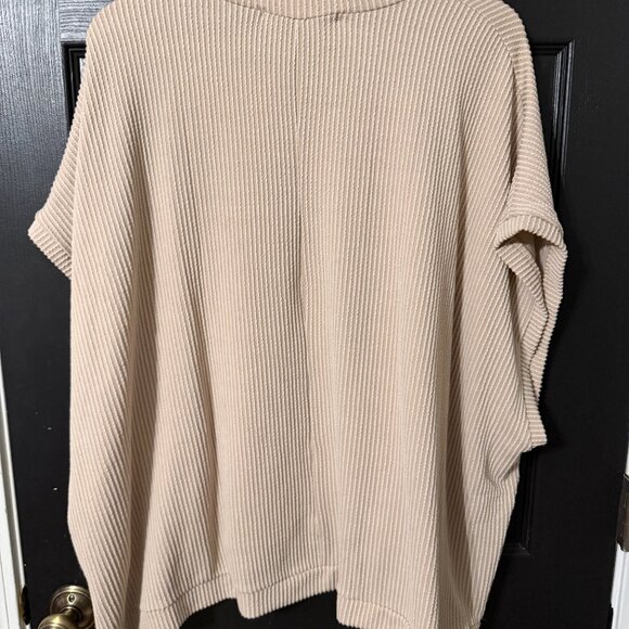 Three Bird Nest Women's Oversized Dolman Short Sleeve Ribbed Top Beige Small - Picture 4 of 4